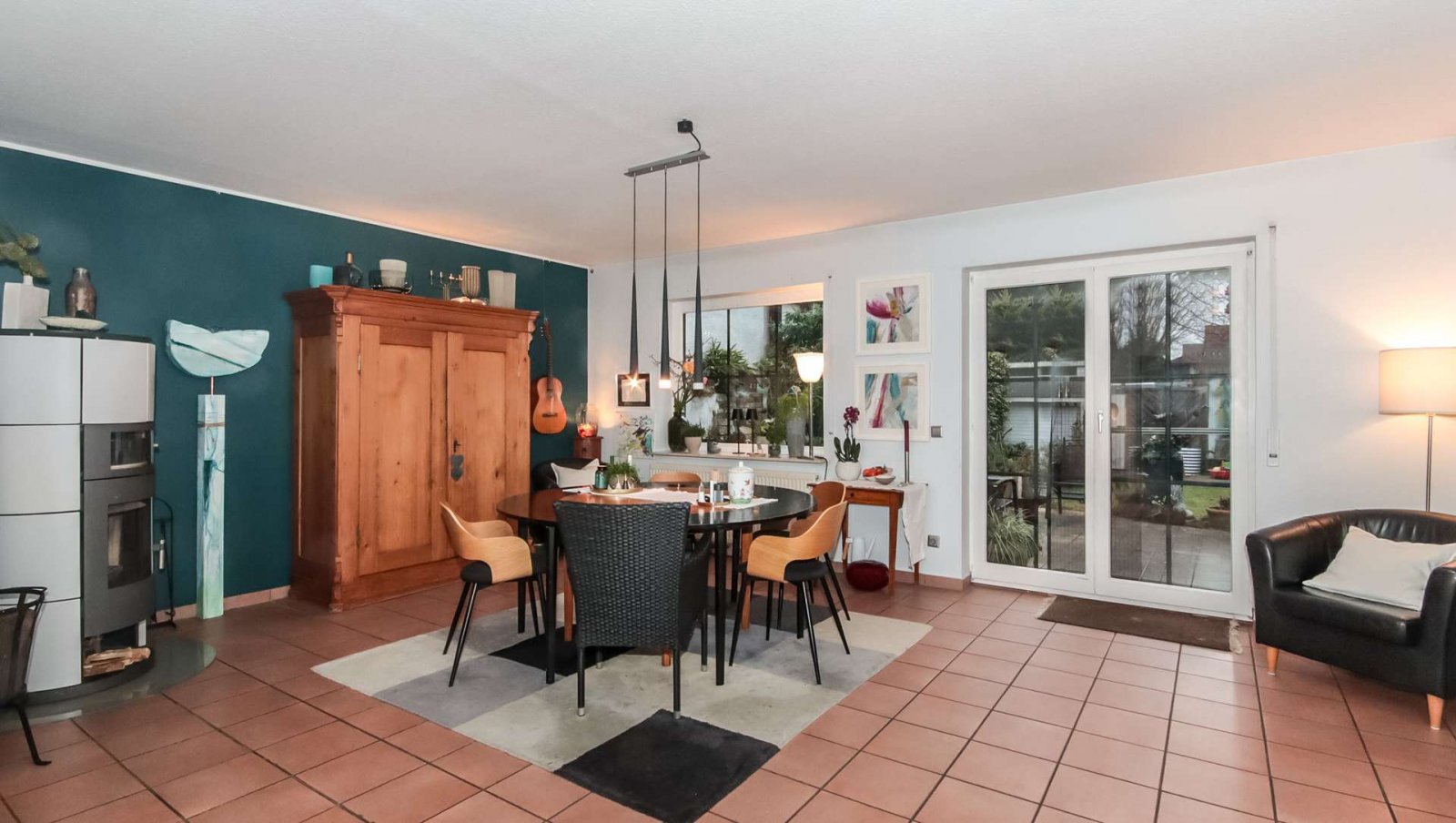 *VERKAUFT* Ihr neues Familienglück: Farbenfrohes Zuhause mit Einliegerwohnung * Keine Käuferprovision