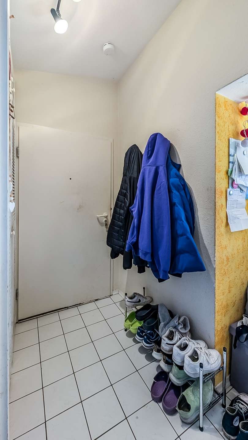 *RESERVIERT* Clever investieren mit Weitblick * DG-Wohnung in 7-Parteien-Haus * Keine Käuferprovision