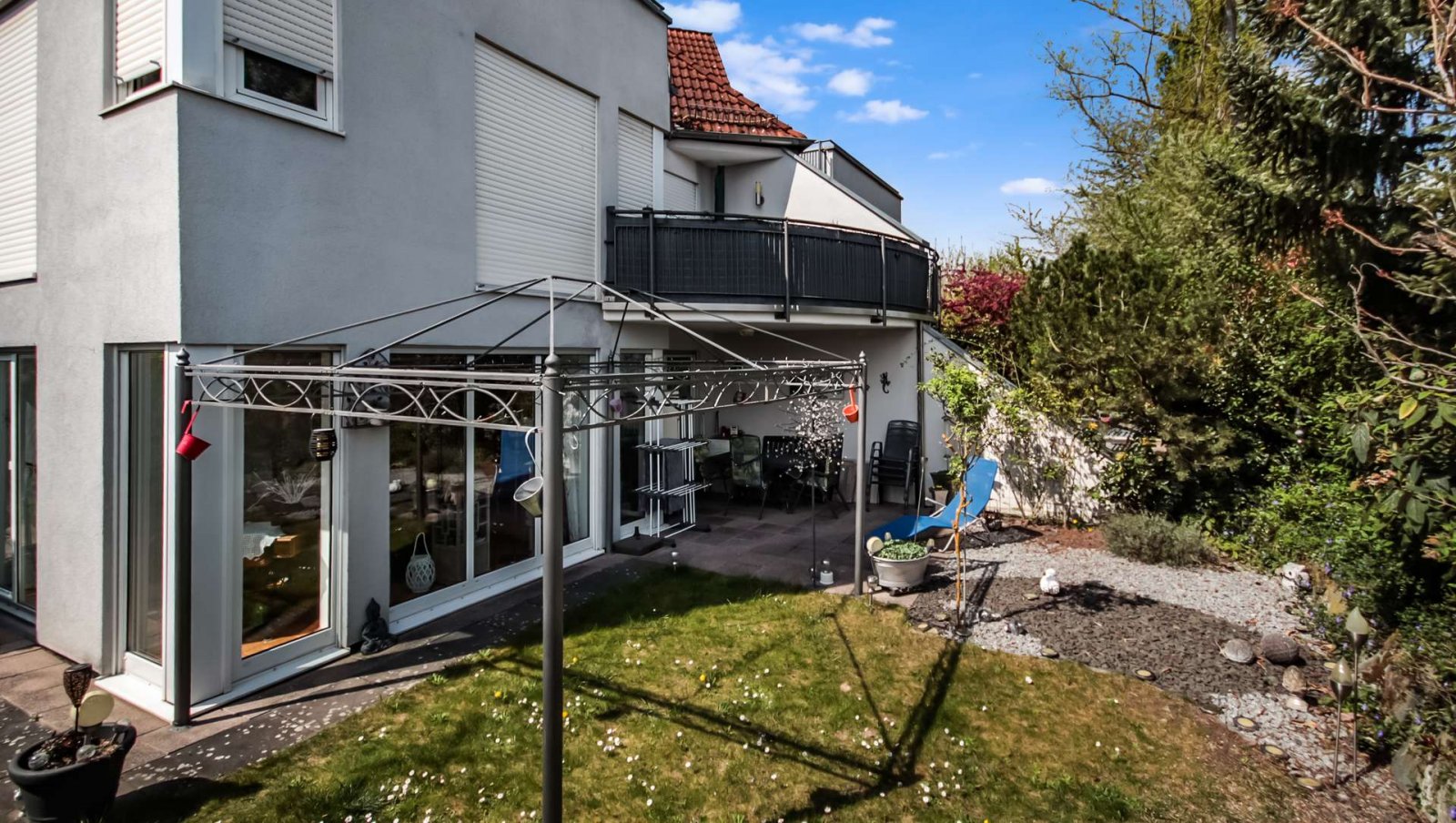 *RESERVIERT* Wohnen am Feldrand: 3 Zimmer-ETW im EG mit Garten * Top Zustand * Keine Käuferprovision