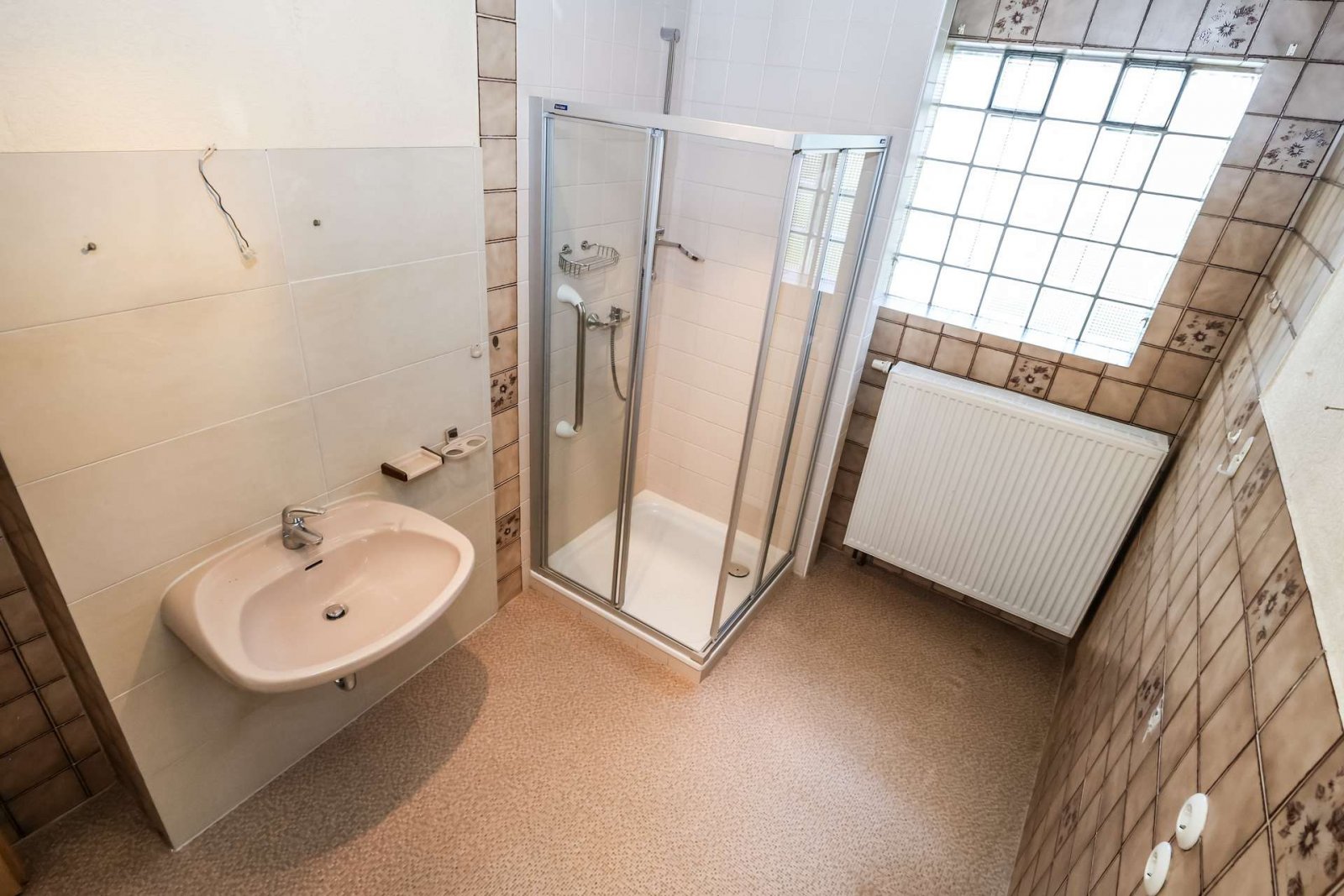 Kleines Haus, große Chancen – renovierungsbedürftiges Eigenheim in Finthen * keine Käuferprovision