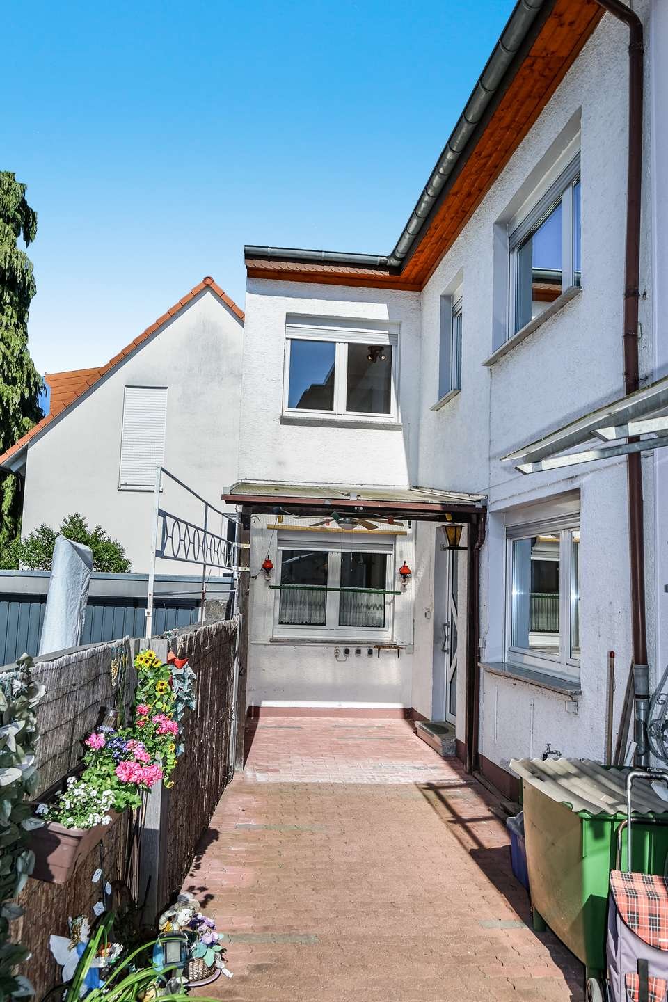 Kleines Haus, große Chancen – renovierungsbedürftiges Eigenheim in Finthen * keine Käuferprovision