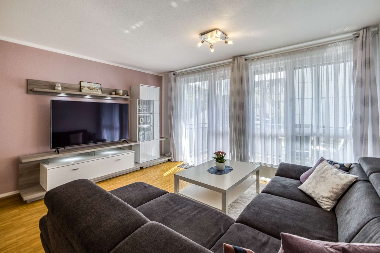 *VERKAUFT* Urban. Sicher. Besonders – Ihre Rückzugsoase mitten in der Neustadt * keine Käuferprovision