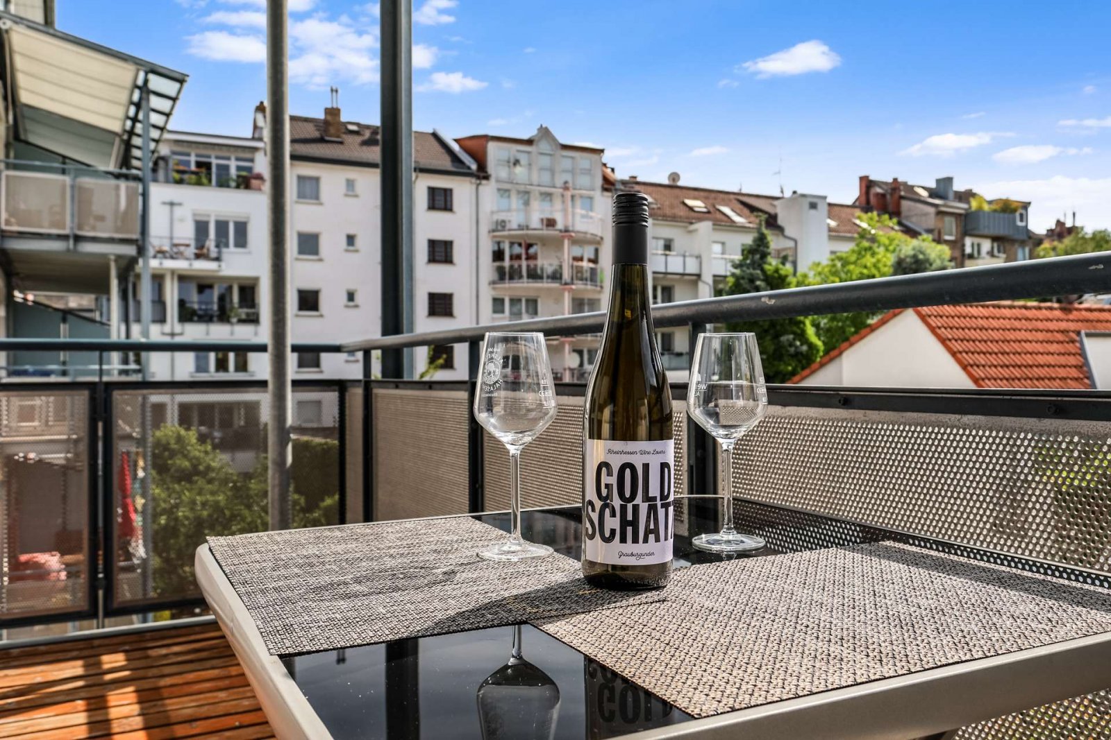 *VERKAUFT* Urban. Sicher. Besonders – Ihre Rückzugsoase mitten in der Neustadt * keine Käuferprovision