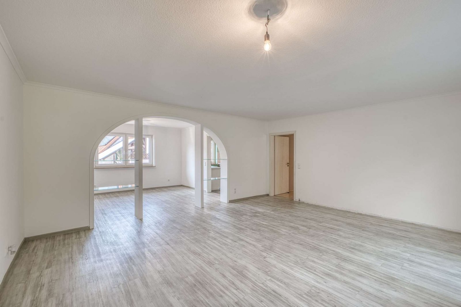 *RESERVIERT* Zweifamilienhaus mit viel Lagerfläche für Hobbys oder Handwerker * keine Käuferprovision