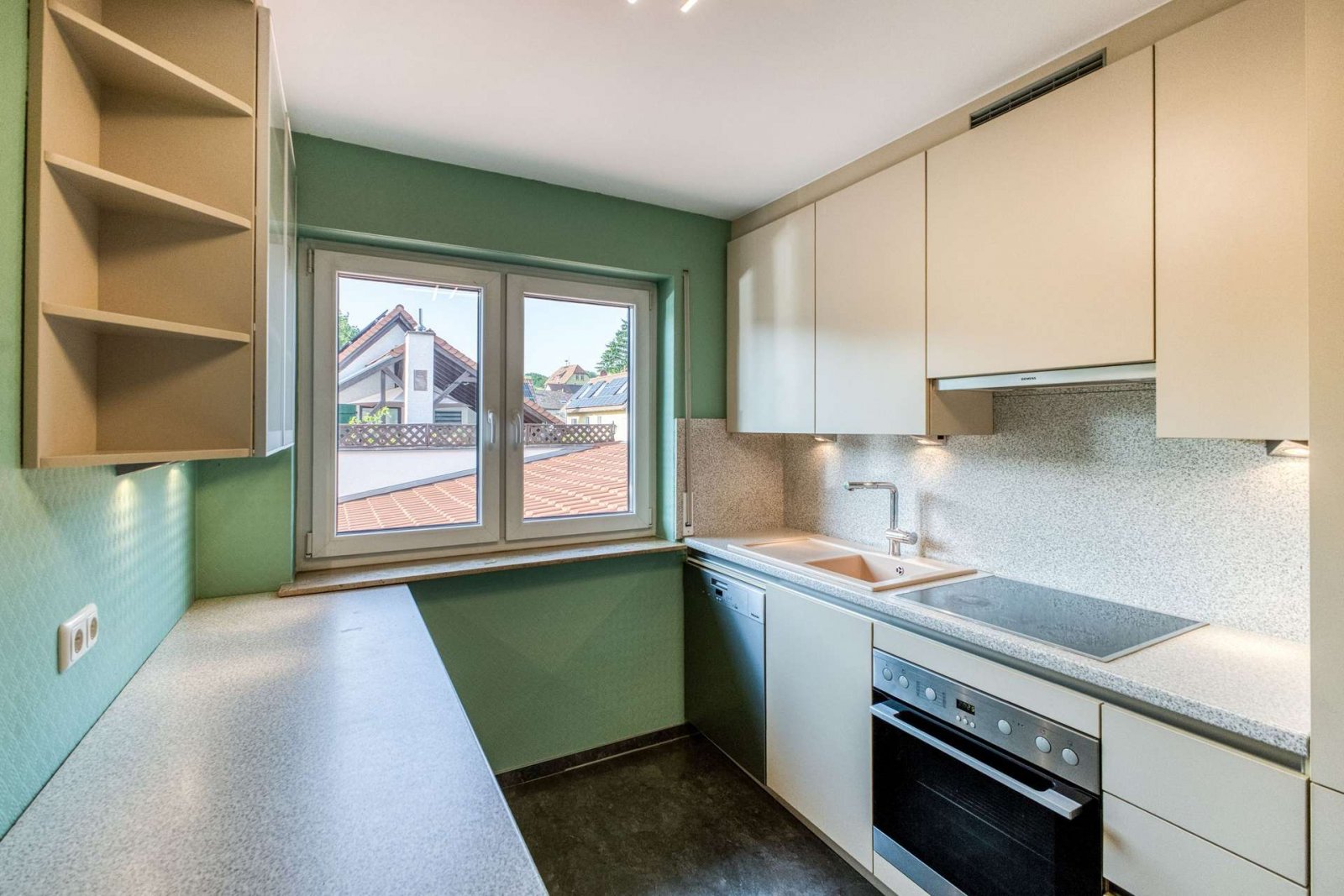 *RESERVIERT* Zweifamilienhaus mit viel Lagerfläche für Hobbys oder Handwerker * keine Käuferprovision