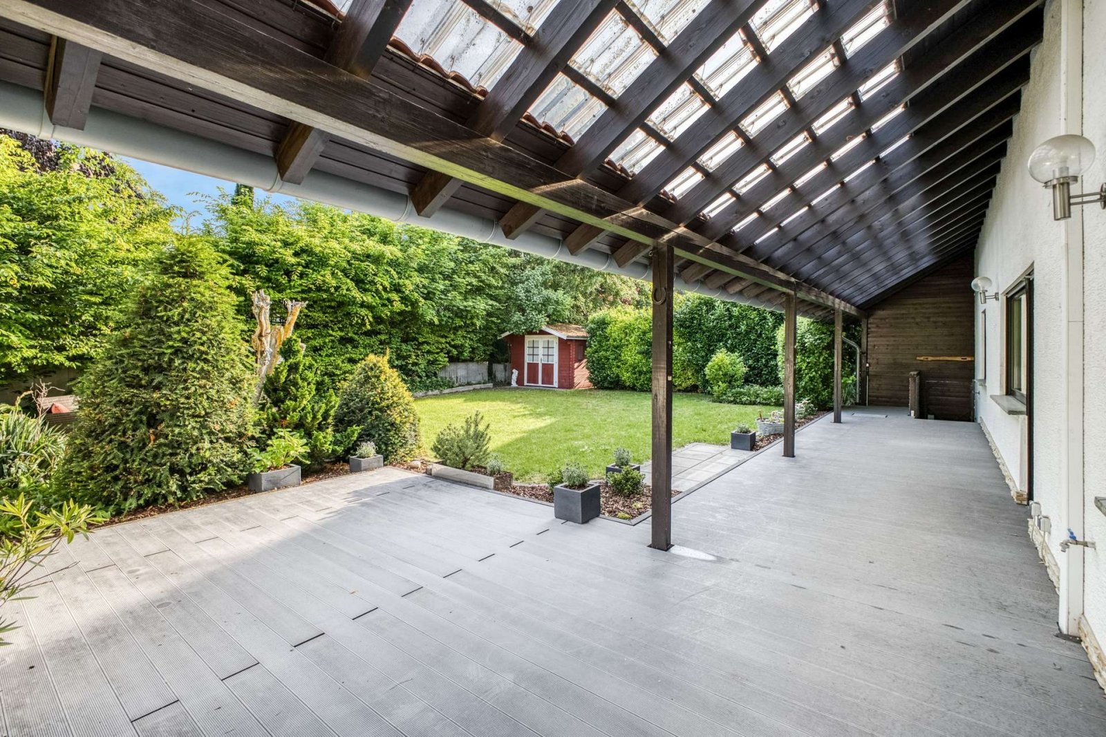 *RESERVIERT* Zweifamilienhaus mit viel Lagerfläche für Hobbys oder Handwerker * keine Käuferprovision