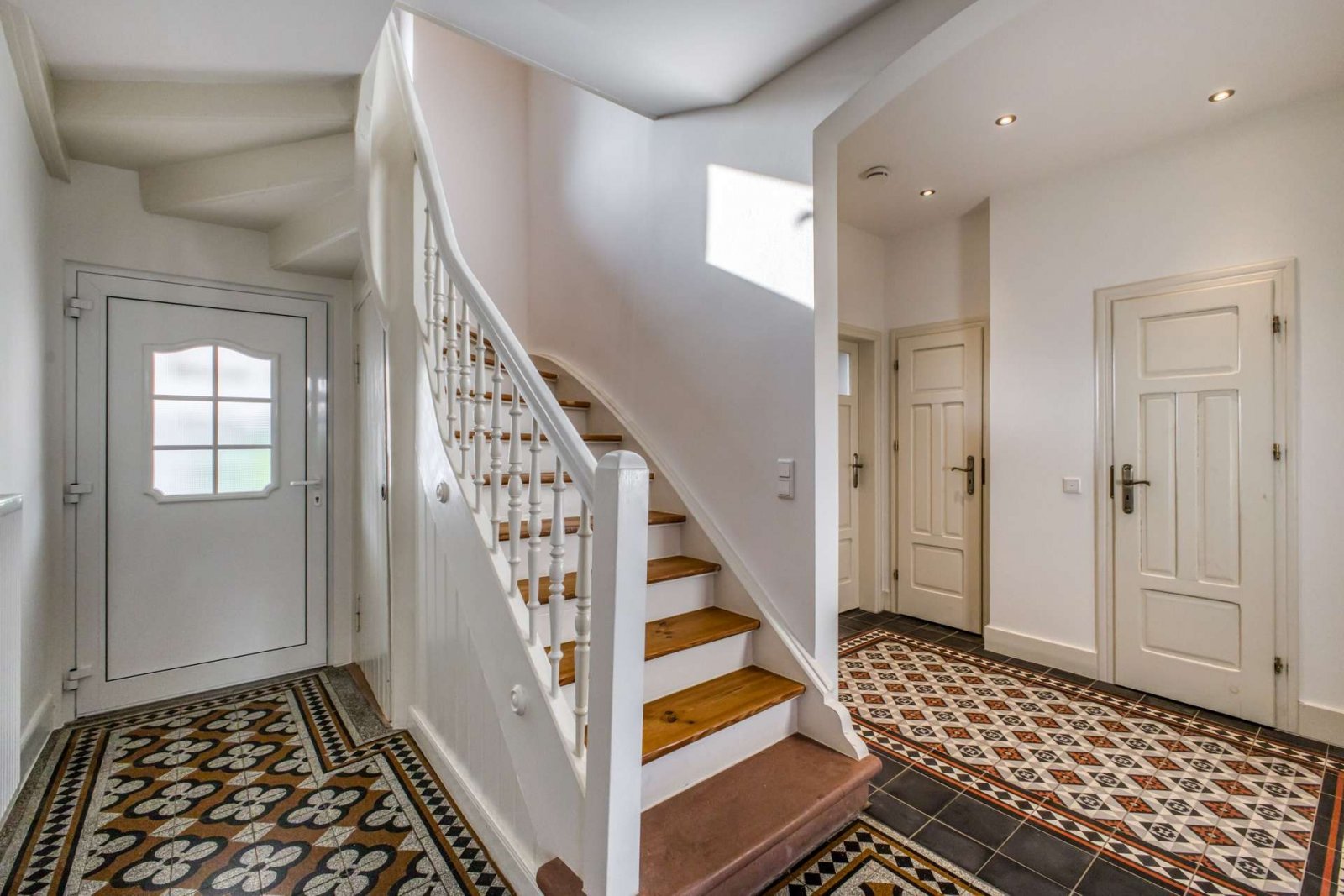 *RESERVIERT* Ein Haus zum Verlieben * Altbau-Charme trifft modernen Komfort * Keine Käuferprovision