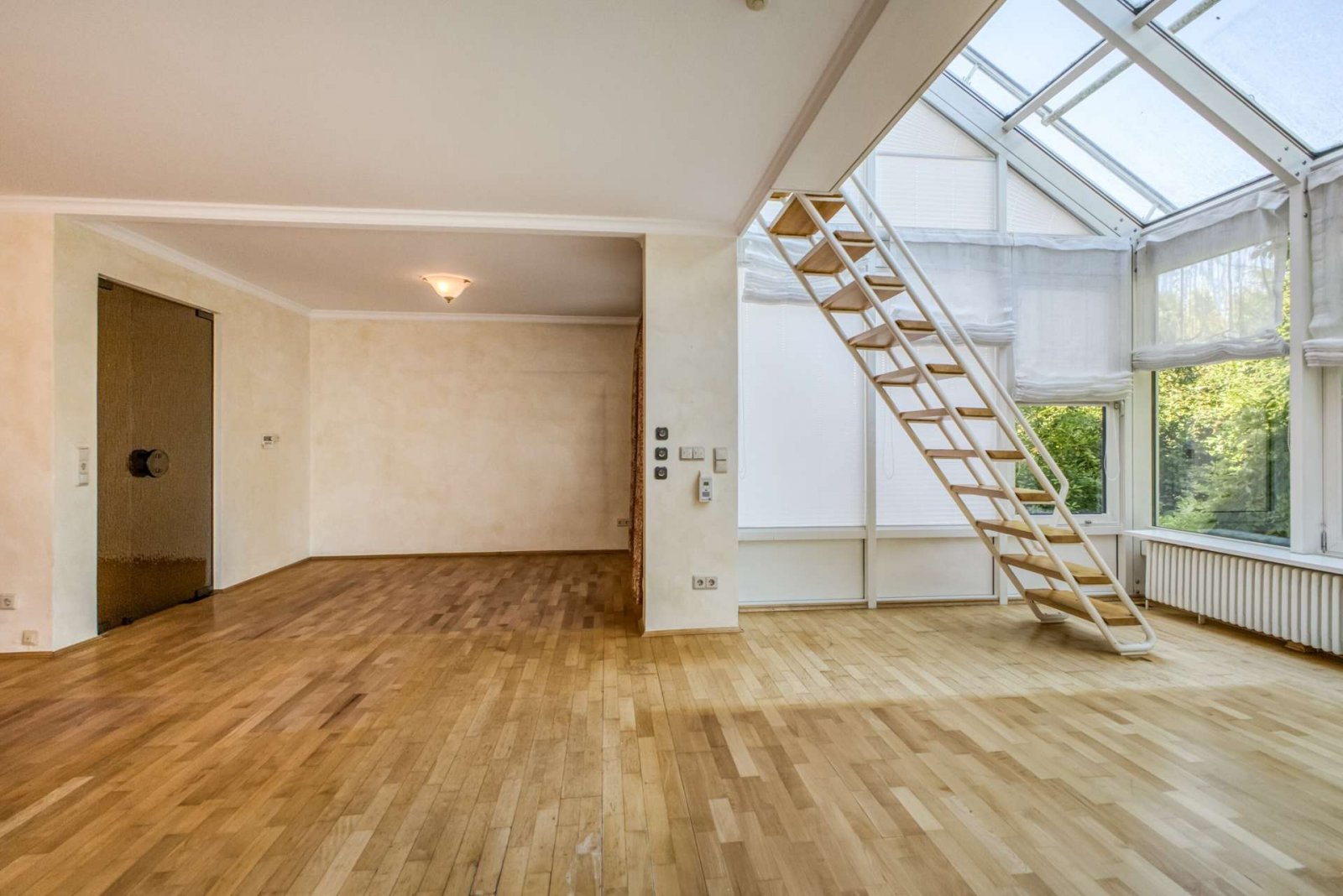 *RESERVIERT* Besonderes Reihenendhaus mit Galerie und Wintergarten * keine Käuferprovision