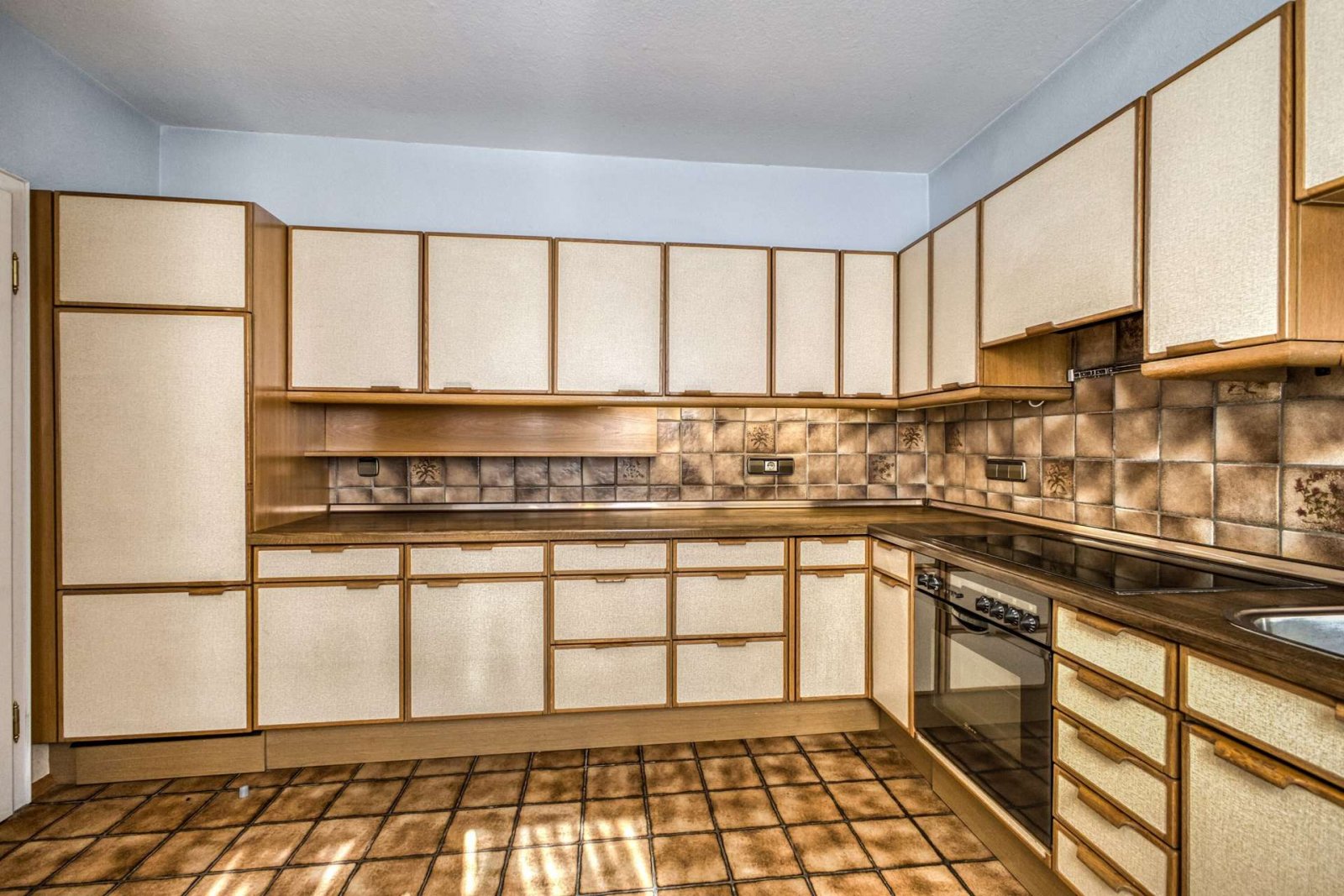 *RESERVIERT* Besonderes Reihenendhaus mit Galerie und Wintergarten * keine Käuferprovision