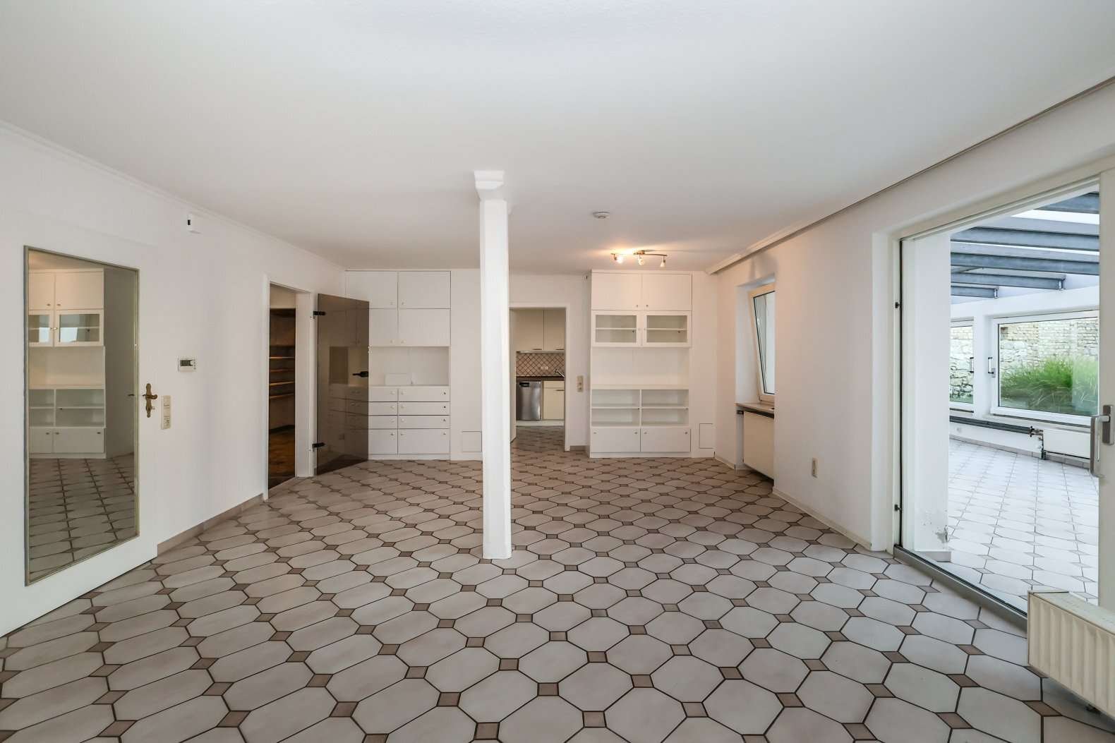 Freistehendes Haus mit riesigem Platzangebot und vielseitigen Nutzungsmöglichkeiten