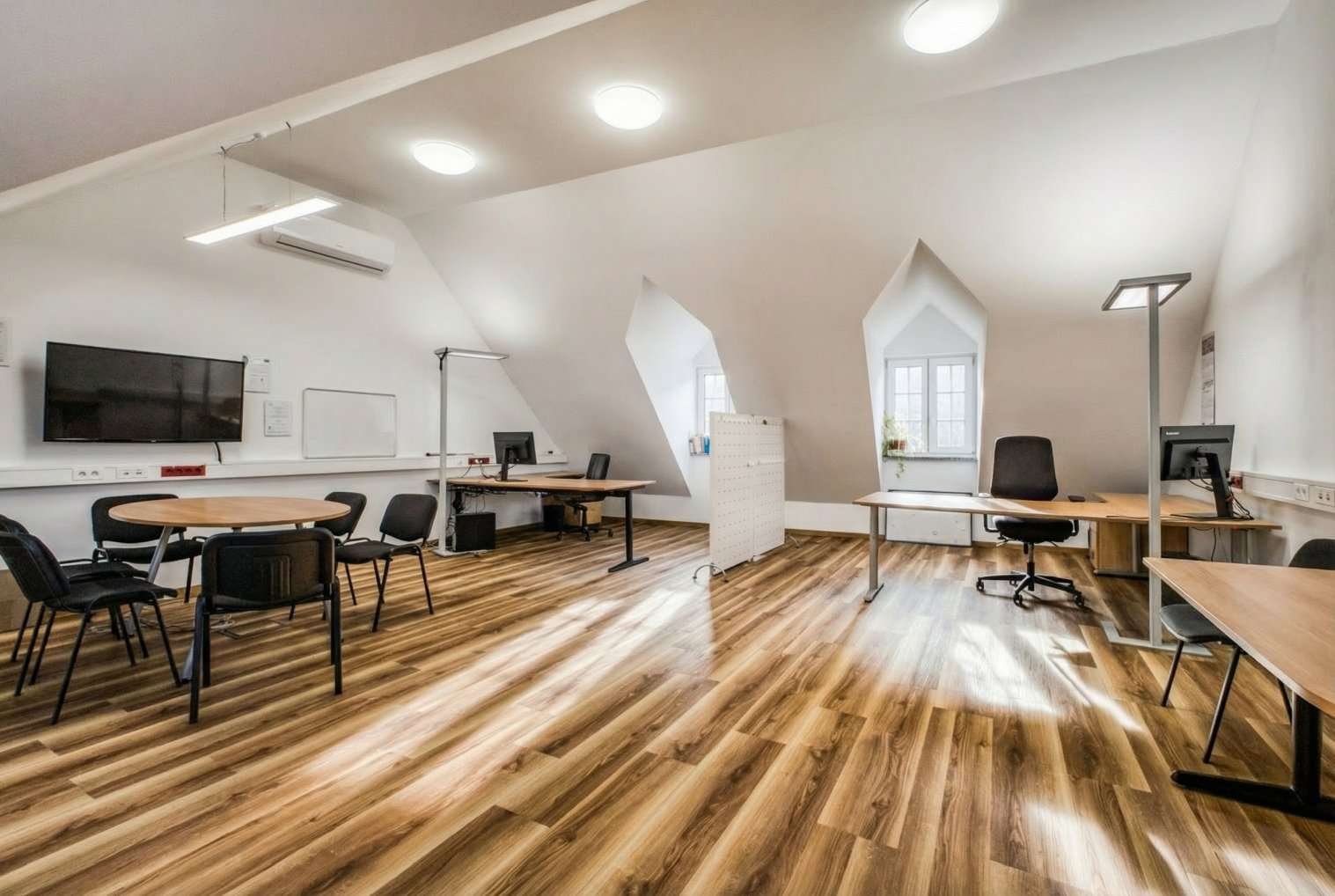 Heute Büro, morgen Zuhause: Moderne Immobilie mit viel Gestaltungsspielraum * keine Käuferprovision