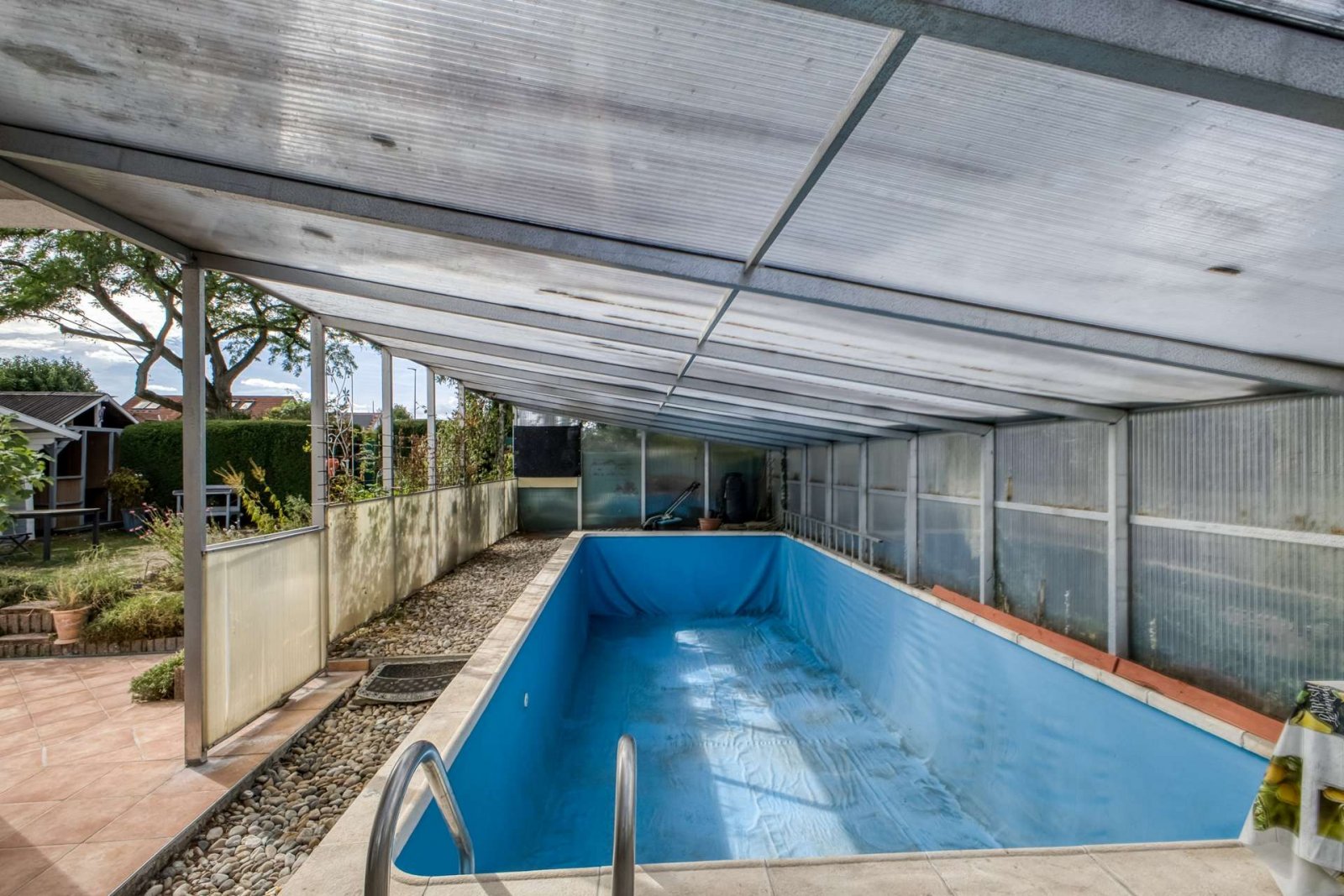 Modernes Wohnen mit Kamin, Pool und liebevoll angelegtem Garten * Keine Käuferprovision