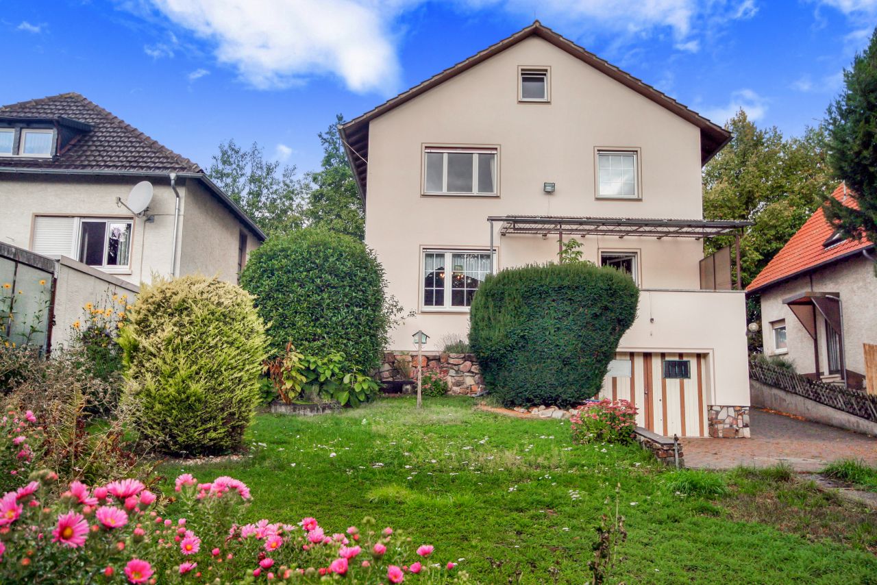 Mommenheim: *VERKAUFT* Freistehendes Haus mit großem Grundstück  Mommenheim: *VERKAUFT* Freistehendes Haus mit großem Grundstück
