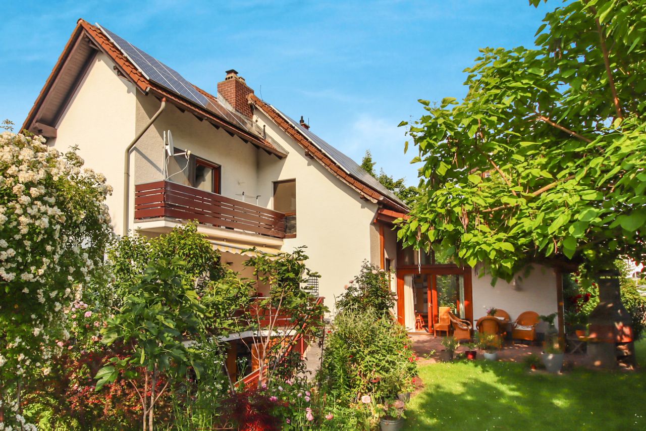 Trebur: **VERKAUFT** Familienglück mit grüner Oase  Trebur: **VERKAUFT** Familienglück mit grüner Oase