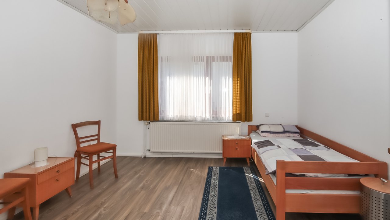 Zimmer 2 EG Zimmer 2 EG