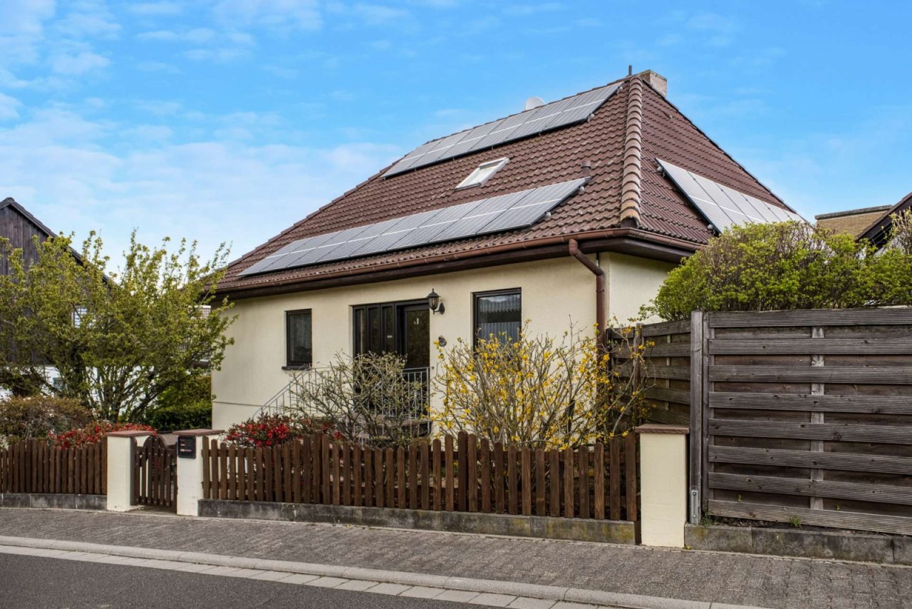 Straßenansicht