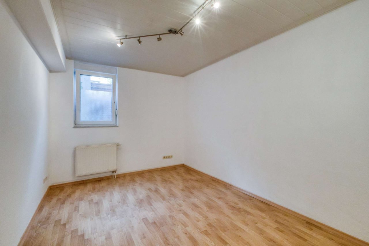 Wohnlich ausgebauter Raum KG