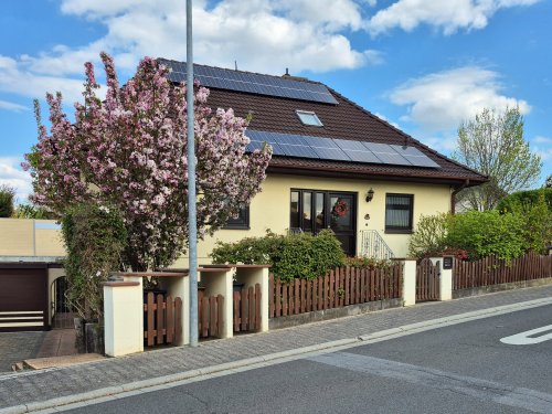 Mehr Haus fürs Geld: Einliegerwohnung, Ausbaureserve und sonniger Garten